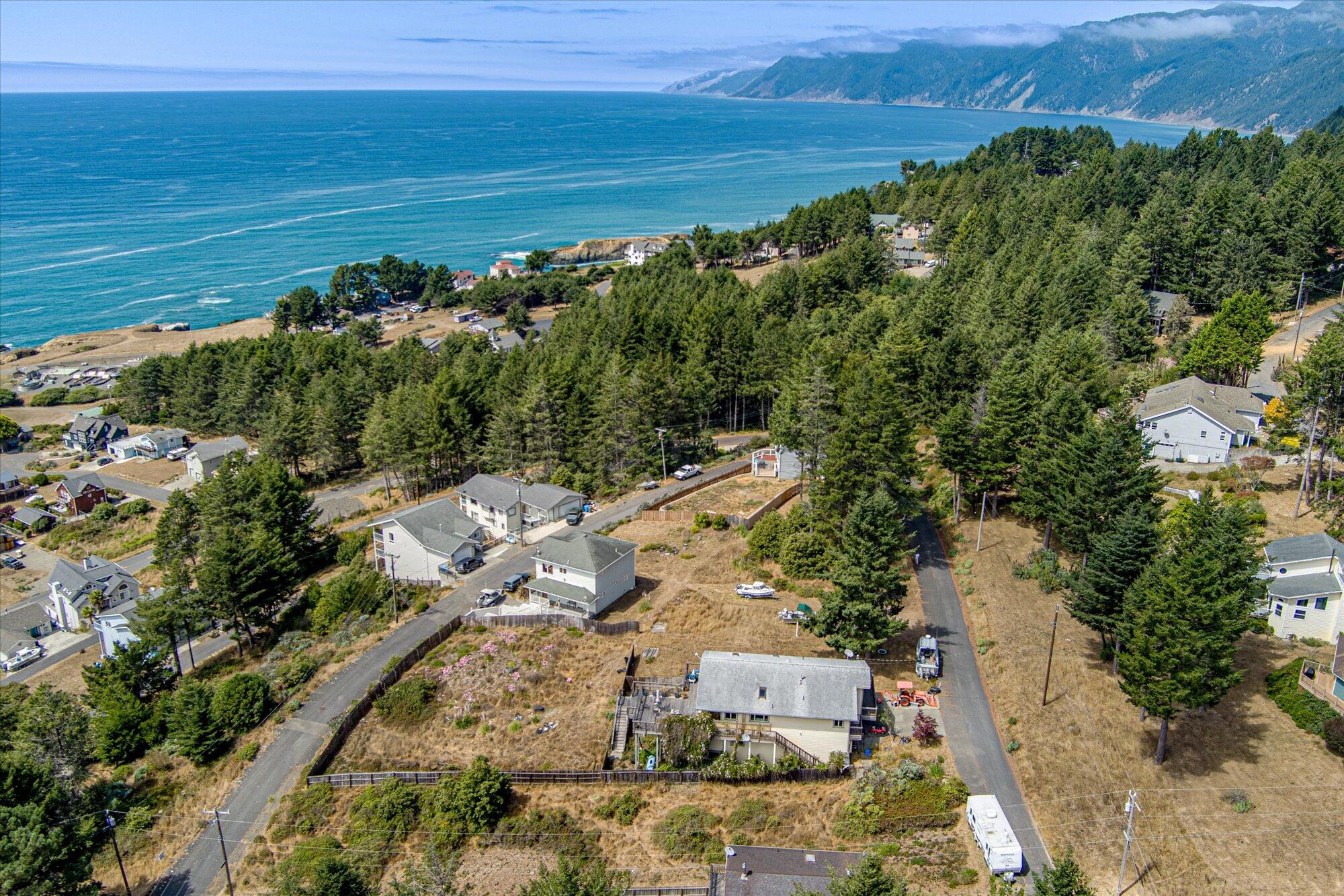 26 Du Lard Road Whitethorn, CA 95589 - Photo 13 of 25 08-26 Du Luard-108