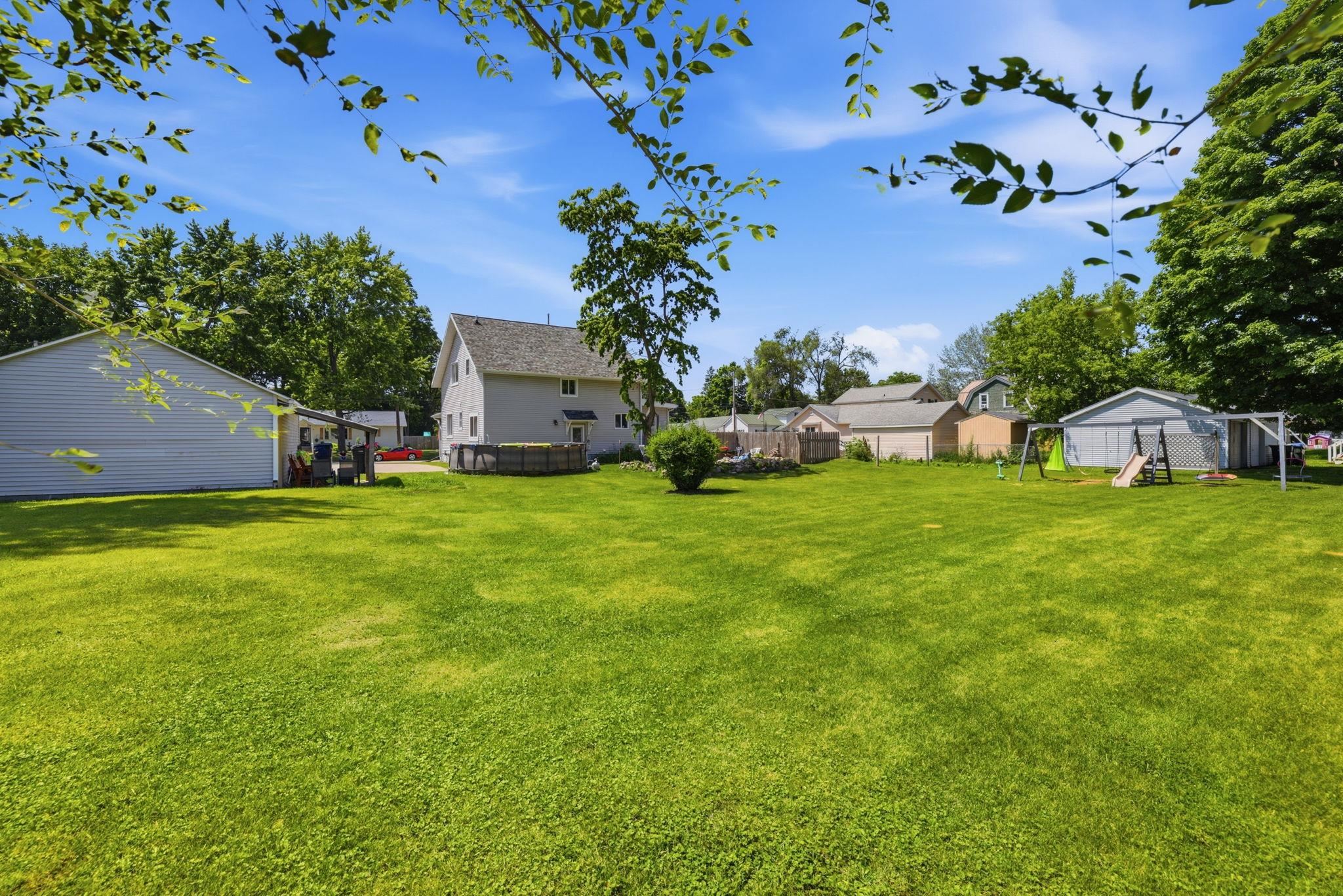 427 5th Street Waupaca, WI 54981 - Photo 38 of 45
