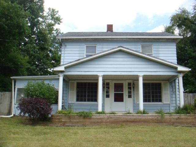 2914 Locust Road South Bend, IN 46614 - Photo 1 of 16 Gallery Image 1