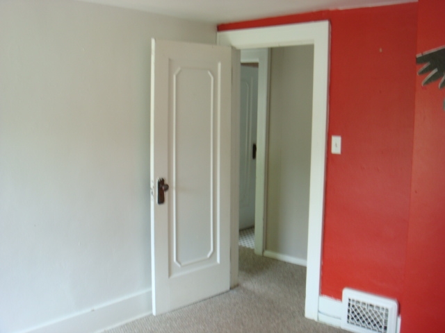 2914 Locust Road South Bend, IN 46614 - Photo 6 of 16 Gallery Image 6