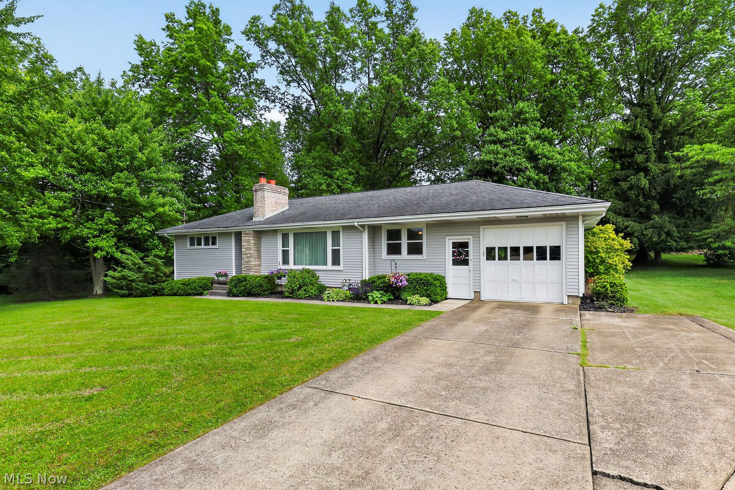 5701 Herbert Road Canfield, OH 44406 - Photo 2 of 36