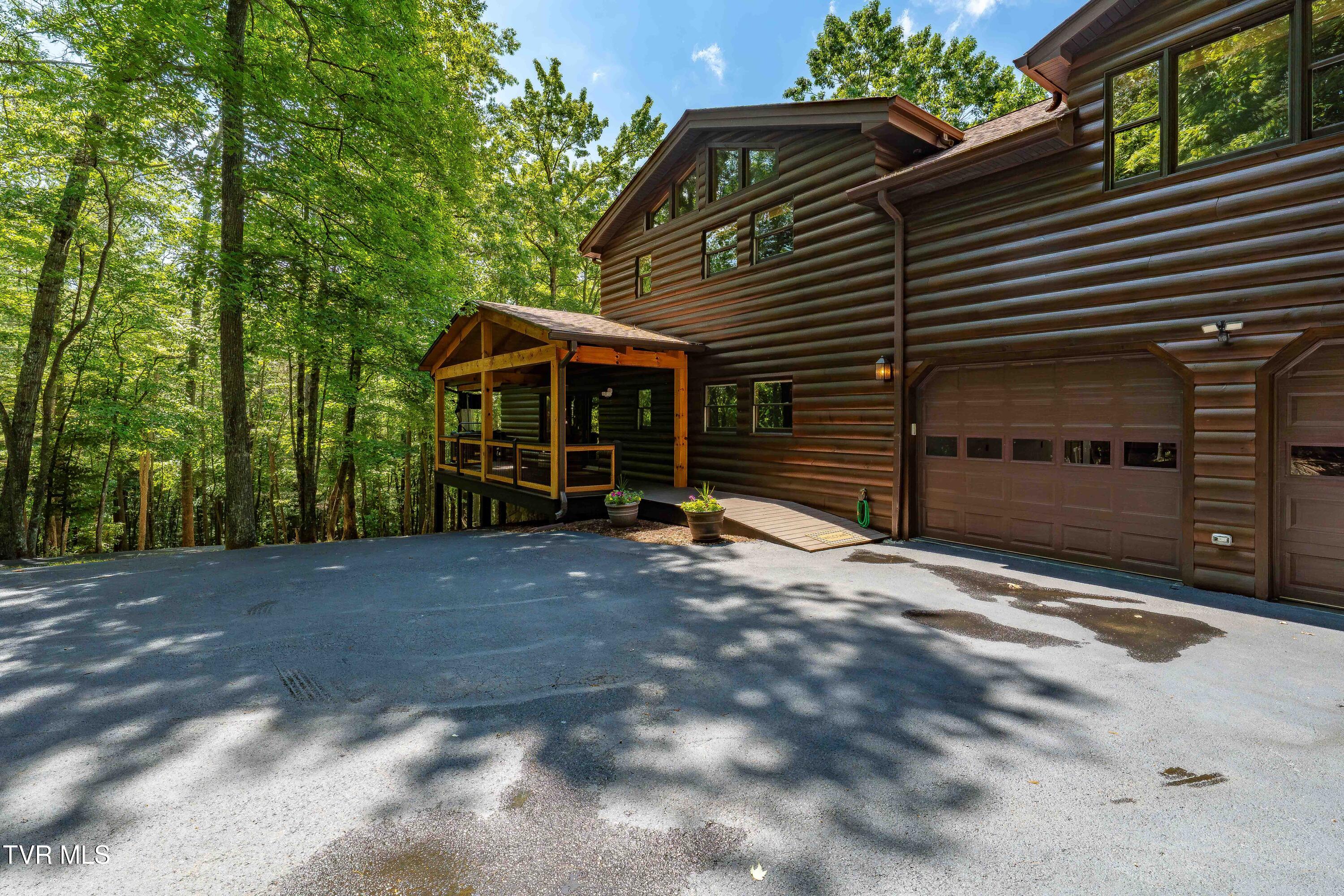 191 Bear Ridge Drive Butler, TN 37640 - Photo 48 of 80 191 Bear Ridge Dr (9 of 80)