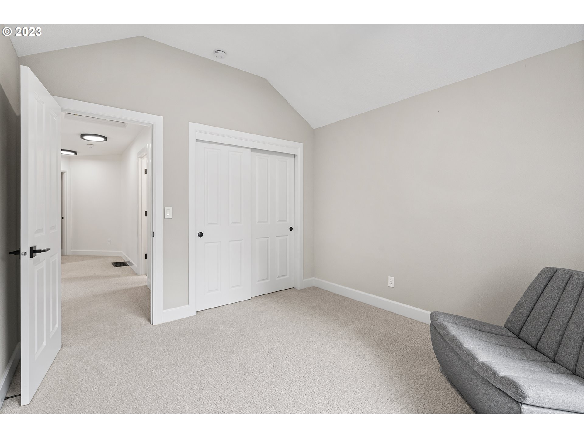 95 Southwest 167th Avenue Beaverton, OR 97006 - Photo 33 of 45