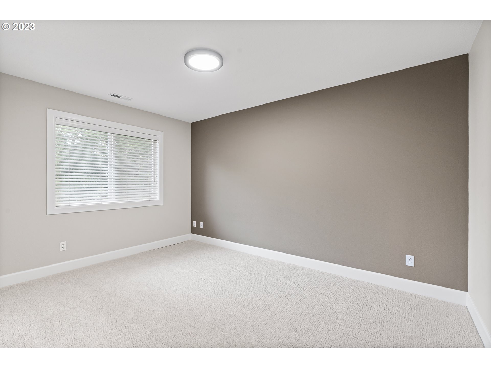 95 Southwest 167th Avenue Beaverton, OR 97006 - Photo 36 of 45