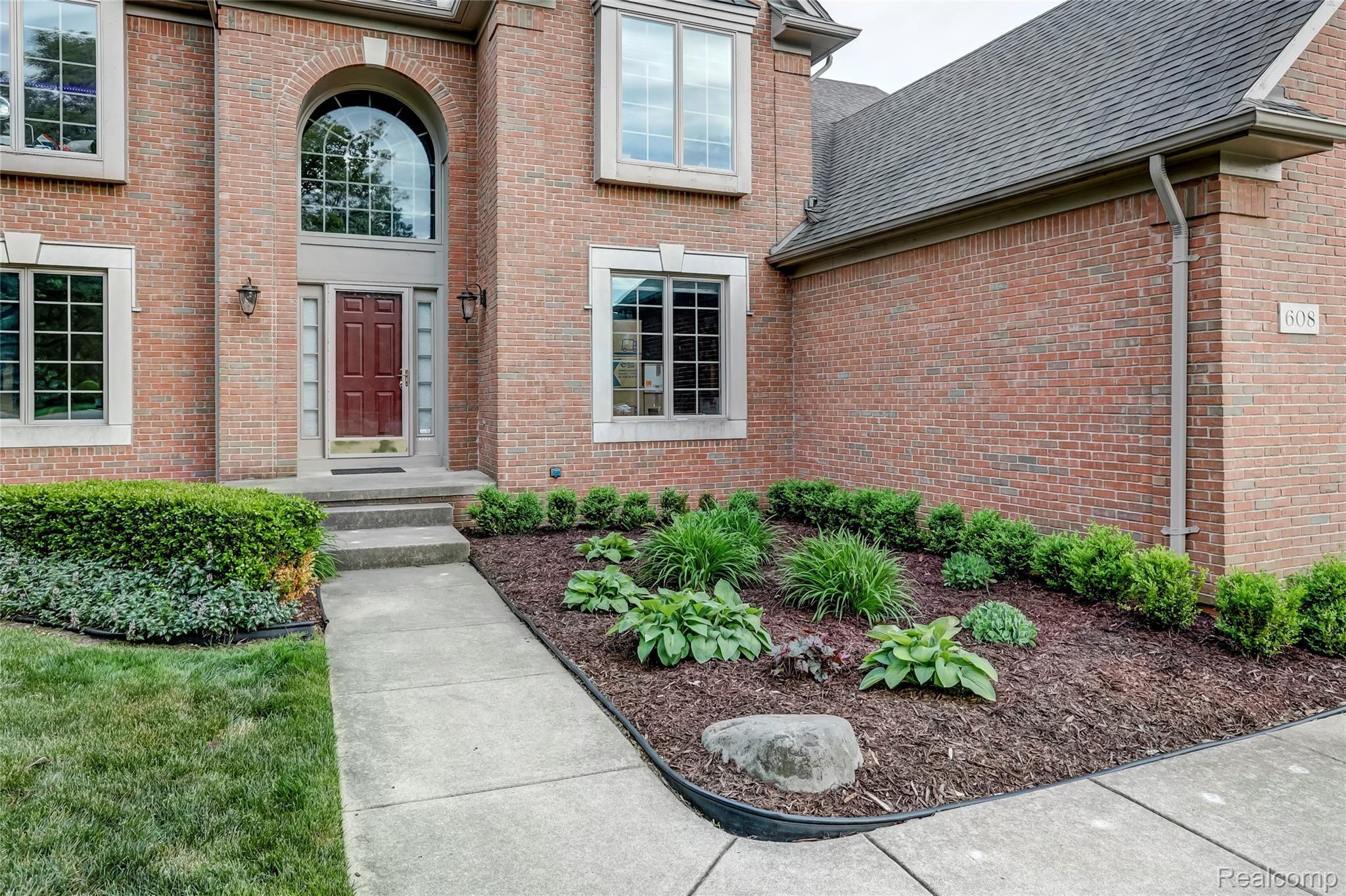 608 Appoline Court Rochester, MI 48307 - Photo 2 of 49 608 Appoline Court, Rochester, MI-6.jpg-FULL