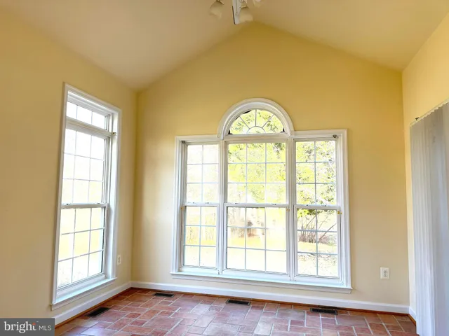 $2,600 | 21472 Tred Avon Court, Lexington Park, MD 20653