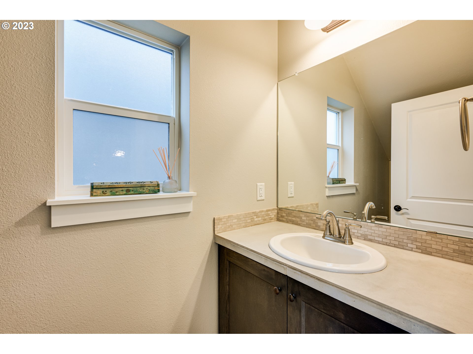 7138 South Ridge Way Ridgefield, WA 98642 - Photo 12 of 25 Bathroom