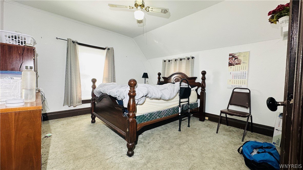 727 19th Street Niagara Falls, NY 14301 - Photo 13 of 30