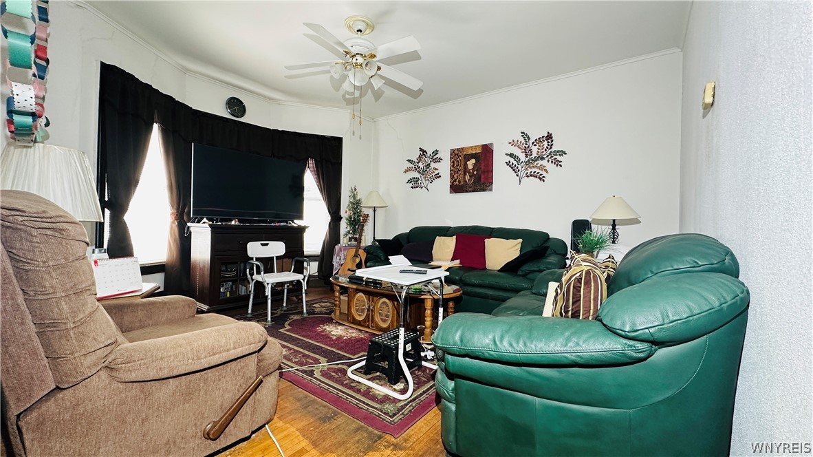 727 19th Street Niagara Falls, NY 14301 - Photo 4 of 30