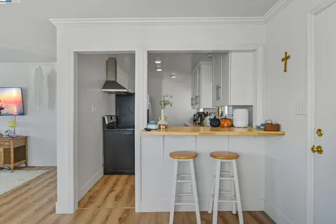 $1,498,000 | 17 Prospect Drive, San Rafael, CA 94901