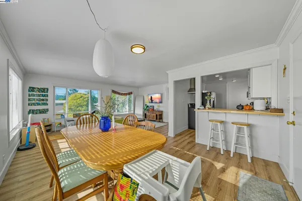 $1,498,000 | 17 Prospect Drive, San Rafael, CA 94901