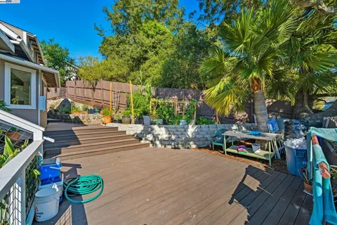 $1,498,000 | 17 Prospect Drive, San Rafael, CA 94901