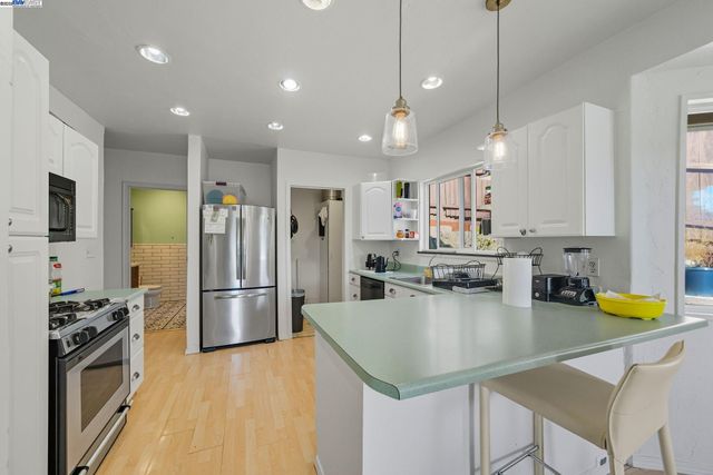 $1,550,000 | 17 Prospect Drive, San Rafael, CA 94901