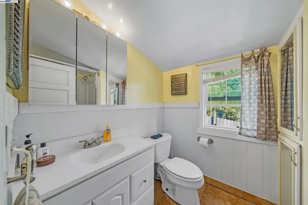 $1,498,000 | 17 Prospect Drive, San Rafael, CA 94901