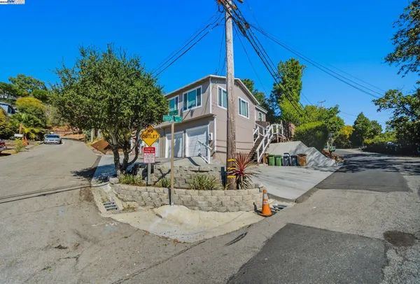 $1,498,000 | 17 Prospect Drive, San Rafael, CA 94901