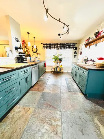 $549,900 | 306 Shandell Drive, Bedford, IN 47421