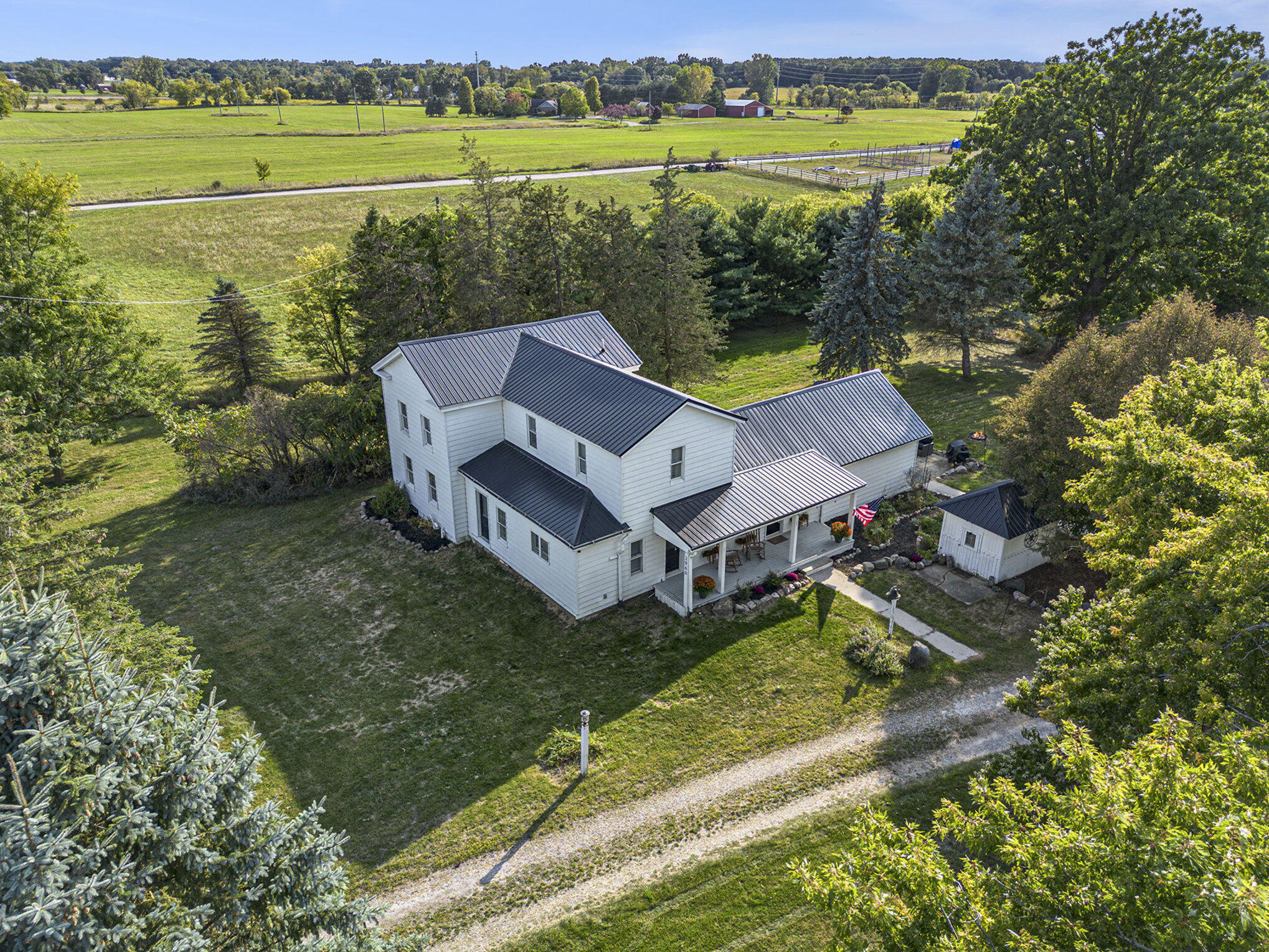 2960 Cedar Lake Road Howell, MI 48843 - Photo 30 of 33 041_file_840