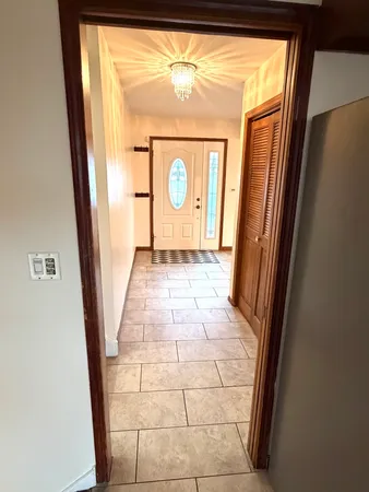 $3,600 | 1814 Holly Avenue, Darien, IL 60561