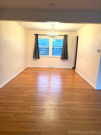 $3,600 | 1814 Holly Avenue, Darien, IL 60561