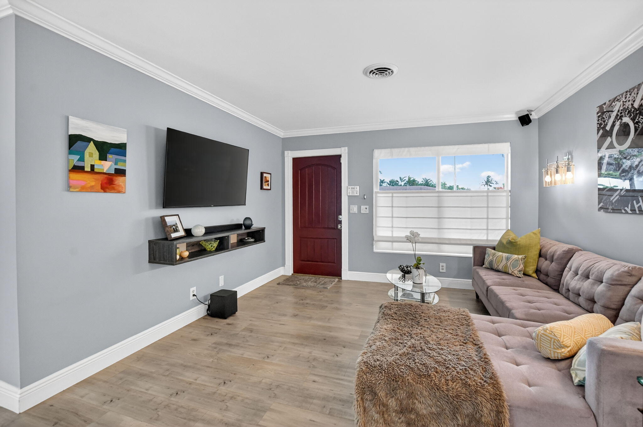 943 Southwest 7th Street Boca Raton, FL 33486 - Photo 6 of 53 Inviting Living Room