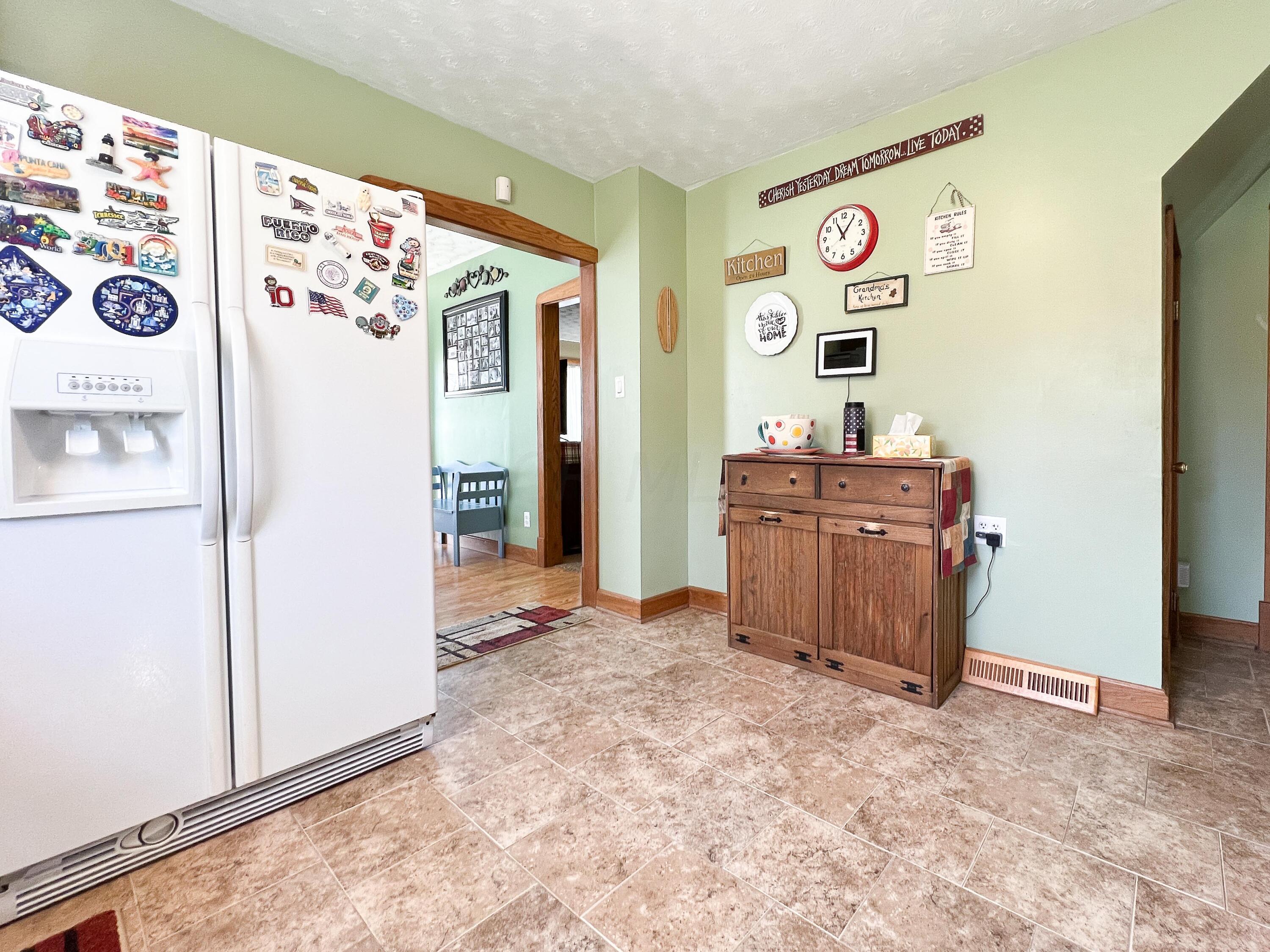 107 Union Street Edison, OH 43320 - Photo 19 of 47 Kitchen