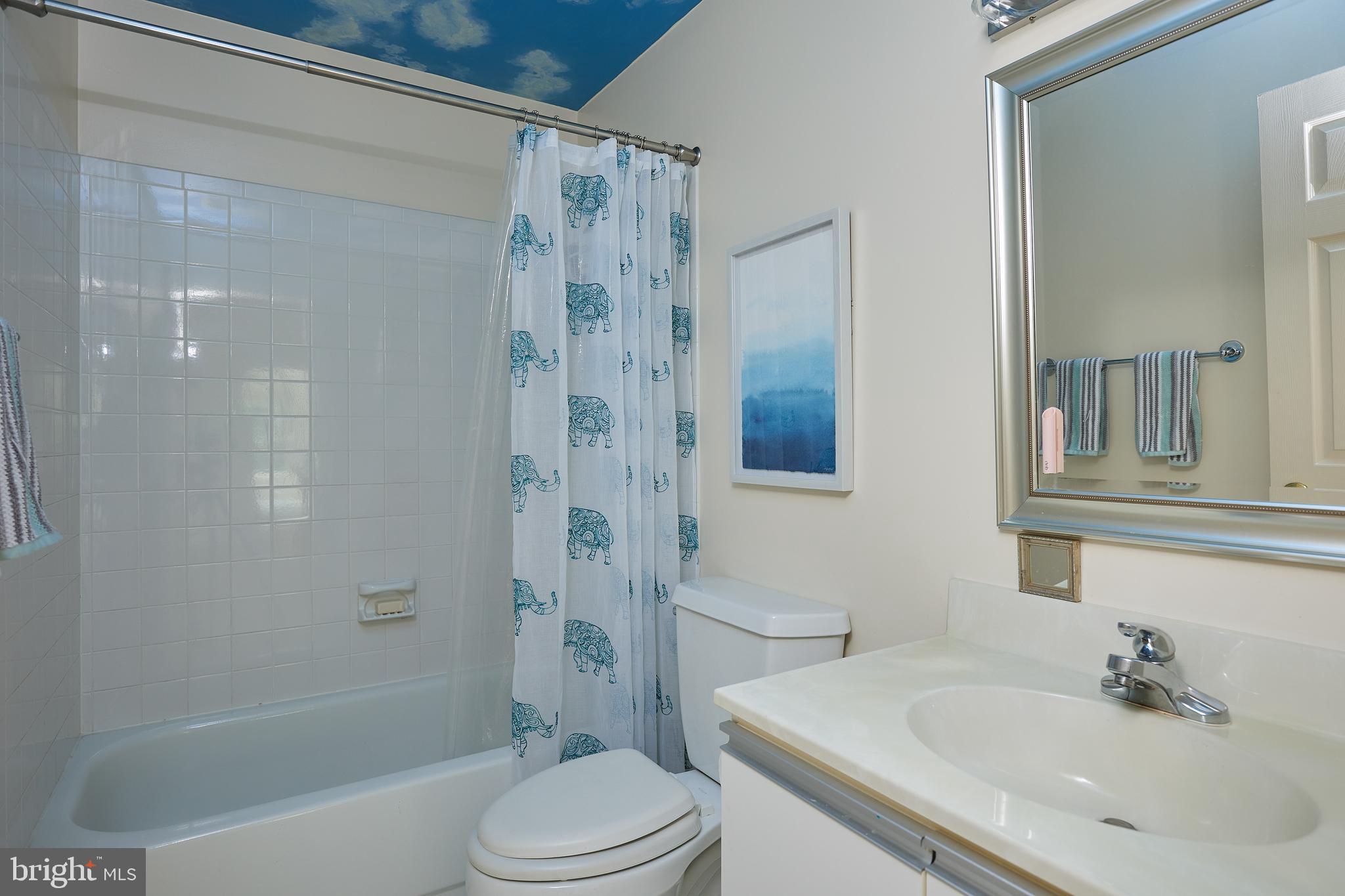 19100 Barnesville Road Barnesville, MD 20838 - Photo 25 of 70 Upper level full bathroom