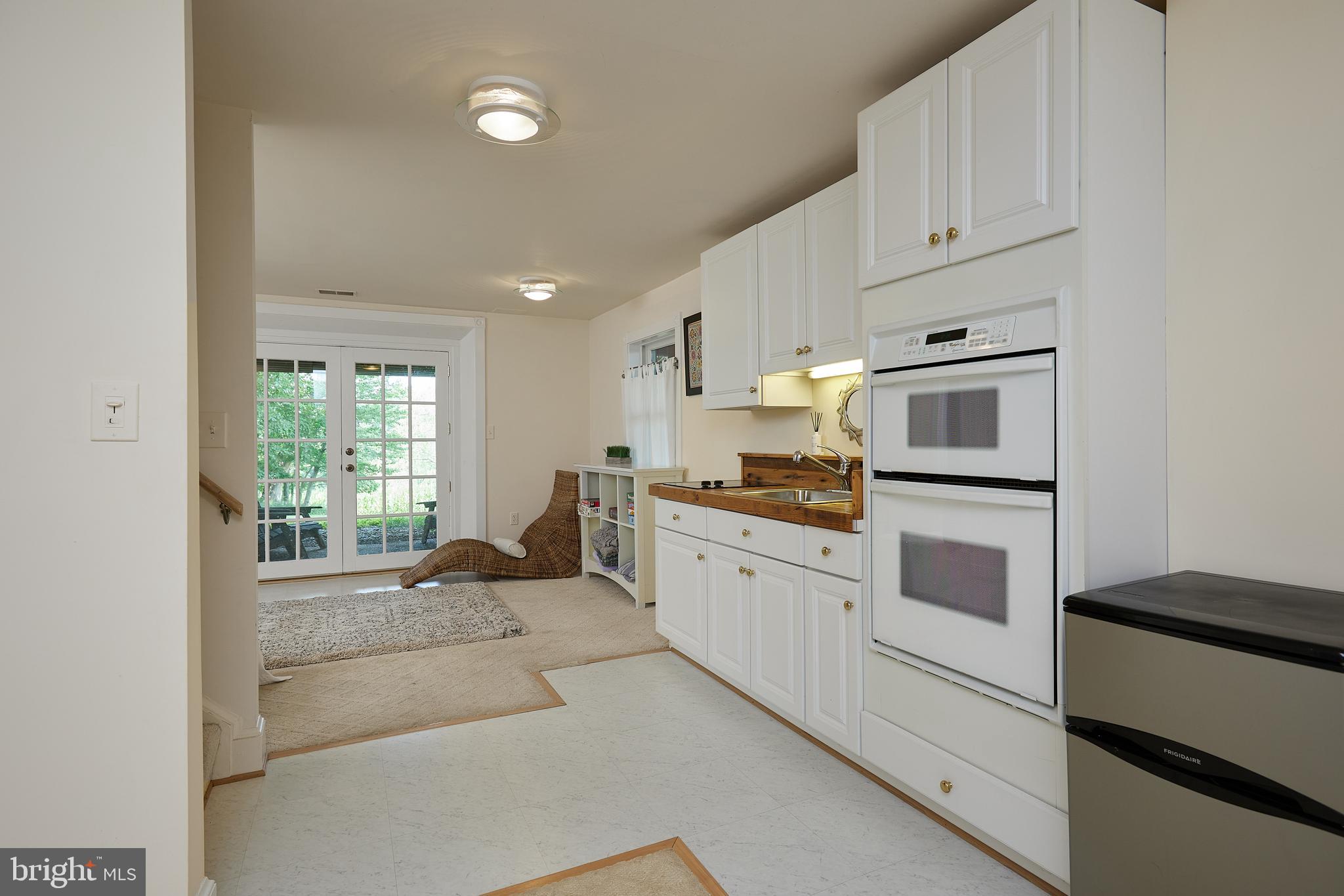 19100 Barnesville Road Barnesville, MD 20838 - Photo 30 of 70 Lower level in law suite - wheel chair accessible
