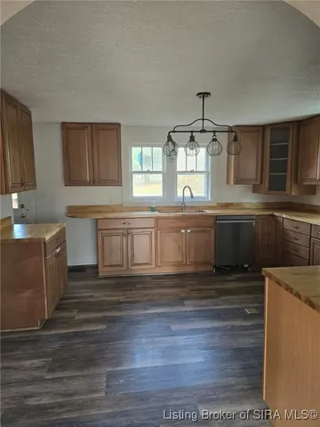 $129,900 | 1105 West Walnut Street, Salem, IN 47167