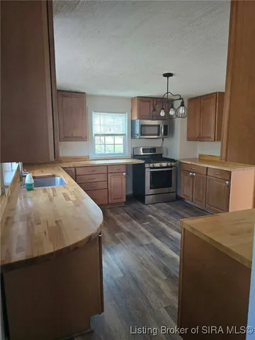 $129,900 | 1105 West Walnut Street, Salem, IN 47167