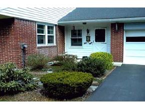 499 Old Street Road Peterborough, NH 03458 - Photo 1 of 8