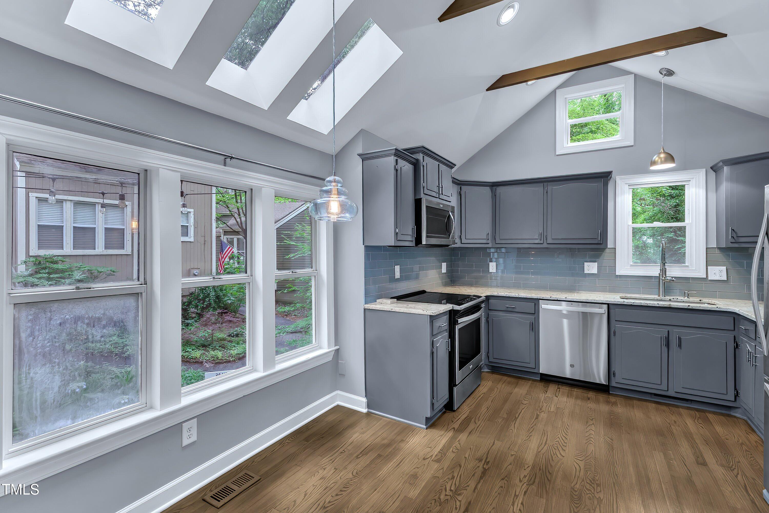 1702 Falls Church Road Raleigh, NC 27609 - Photo 14 of 43 14-1702 Falls Church Rd-19