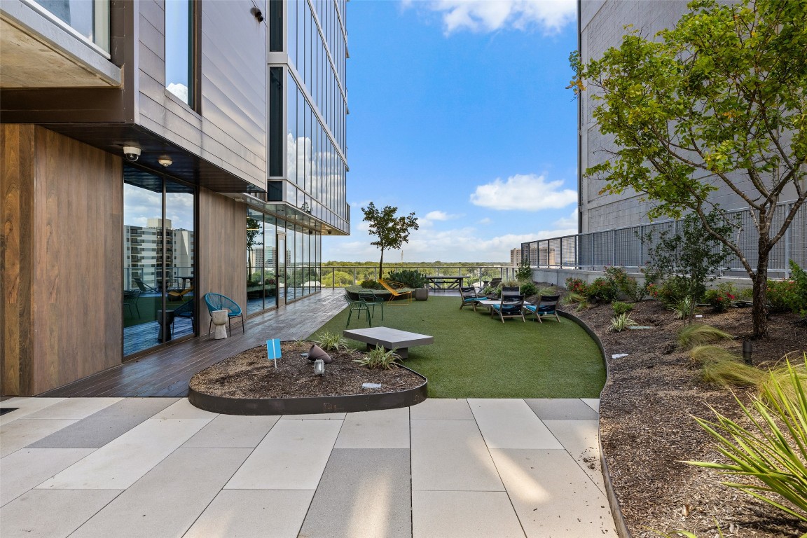48 East Avenue, Unit 2405 Austin, TX 78701 - Photo 33 of 40 a view of a water fountain in the back yard