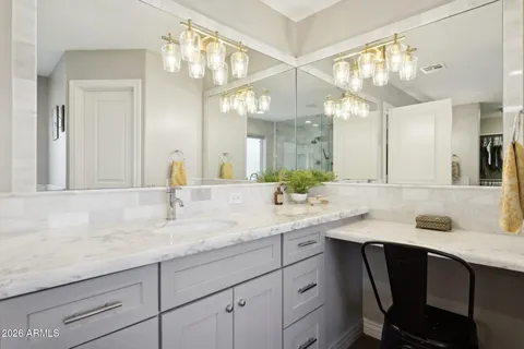 $1,835,000 | 3021 North 47th Place, Phoenix, AZ 85018