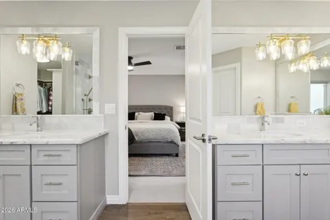 $1,835,000 | 3021 North 47th Place, Phoenix, AZ 85018