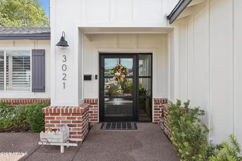 $1,835,000 | 3021 North 47th Place, Phoenix, AZ 85018