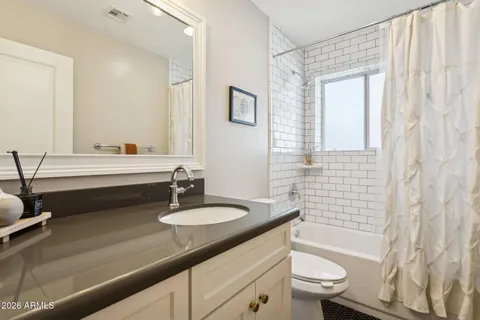 $1,835,000 | 3021 North 47th Place, Phoenix, AZ 85018