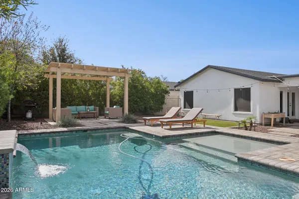$1,835,000 | 3021 North 47th Place, Phoenix, AZ 85018