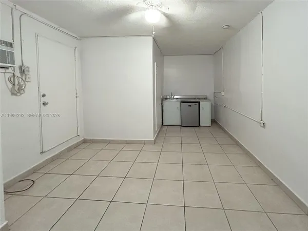 $1,250 | 1079 Northwest 112th Terrace, Unit 2, Miami, FL 33168