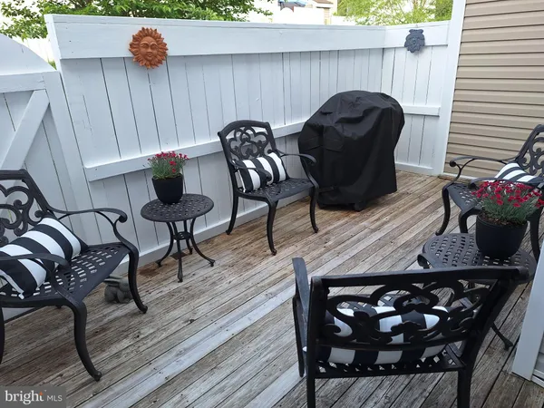 $434,900 | 151 Edinburgh Square, Sterling, VA 20164