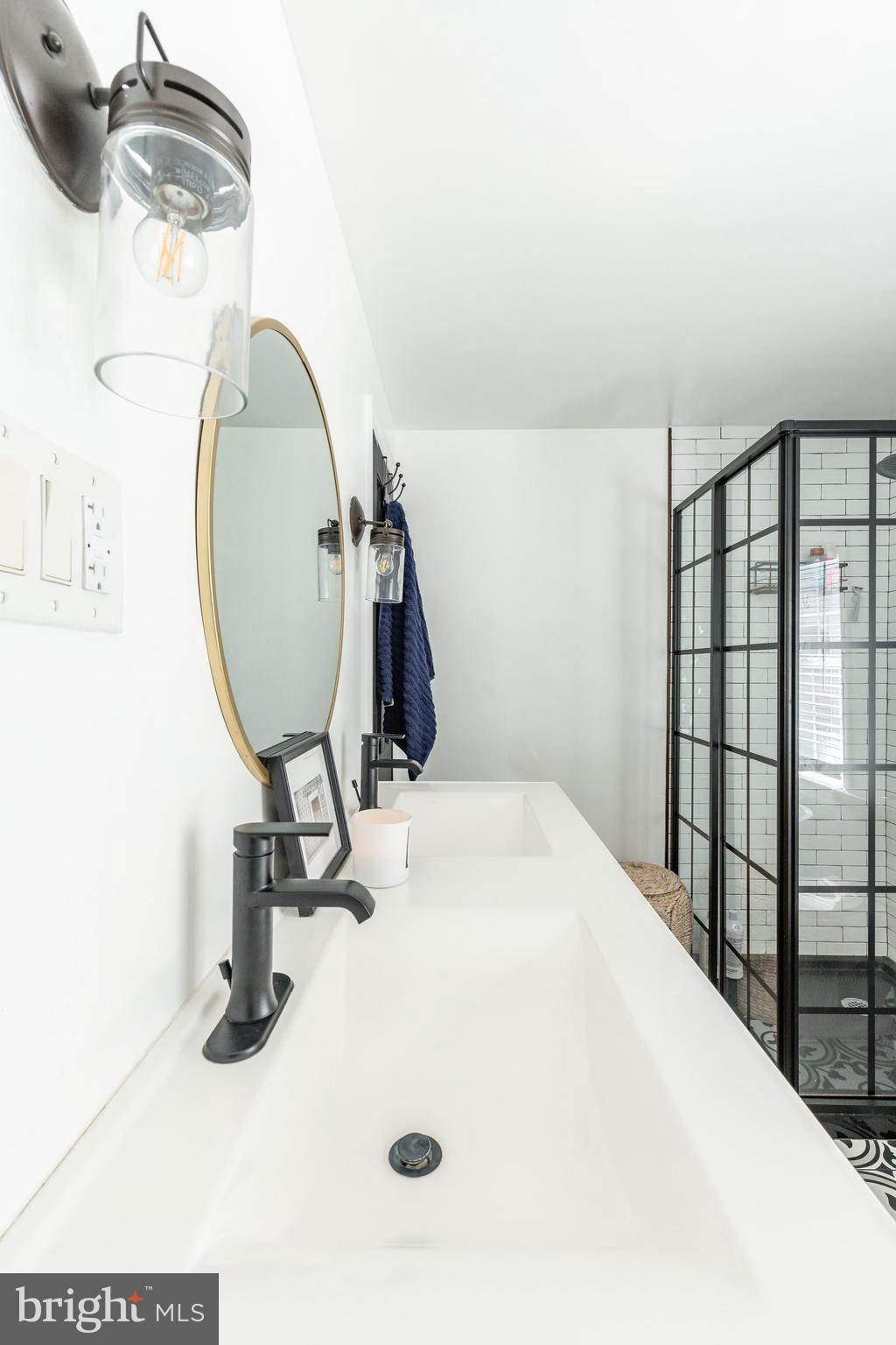 114 Monroe Street Philadelphia, PA 19147 - Photo 19 of 36 Bathroom 1