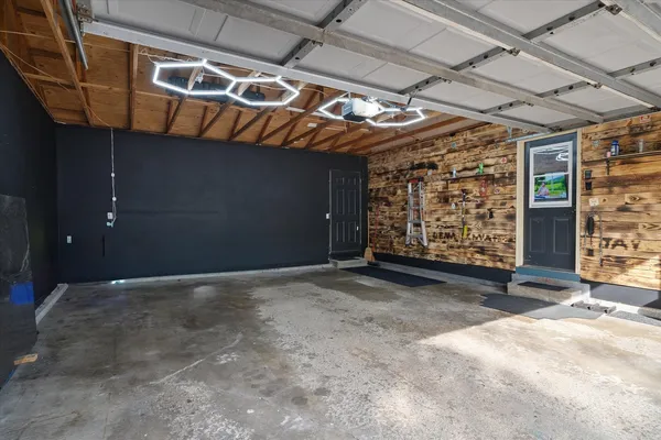 $330,000 | 750 Forest Park Drive, Dixon, IL 61021