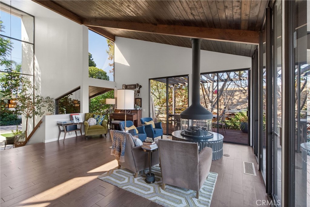 2023 Arroyo Drive Riverside, CA 92506 - Photo 24 of 75