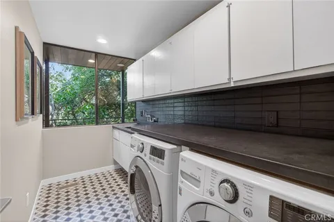 $1,599,900 | 2023 Arroyo Drive, Riverside, CA 92506