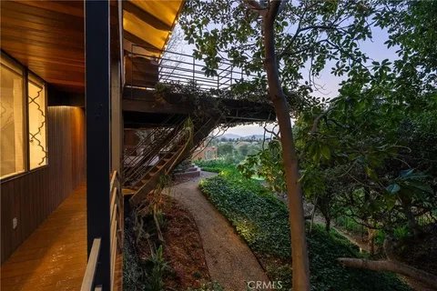 $1,599,900 | 2023 Arroyo Drive, Riverside, CA 92506