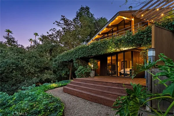 $1,599,900 | 2023 Arroyo Drive, Riverside, CA 92506