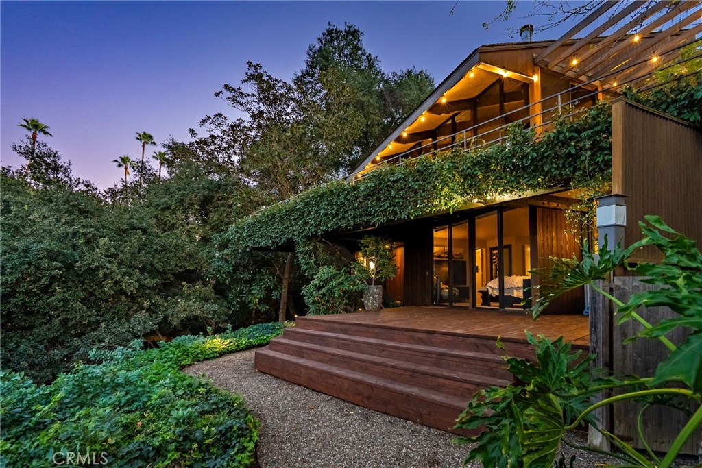 2023 Arroyo Drive Riverside, CA 92506 - Photo 54 of 75