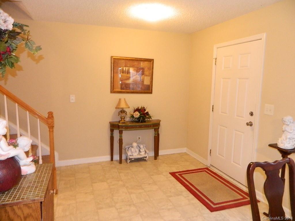 3240 Barons Court Road, Unit 10 Charlotte, NC 28213 - Photo 2 of 22 Gallery Image 2
