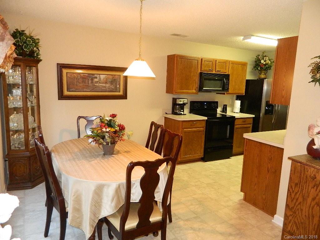 3240 Barons Court Road, Unit 10 Charlotte, NC 28213 - Photo 3 of 22 Gallery Image 3