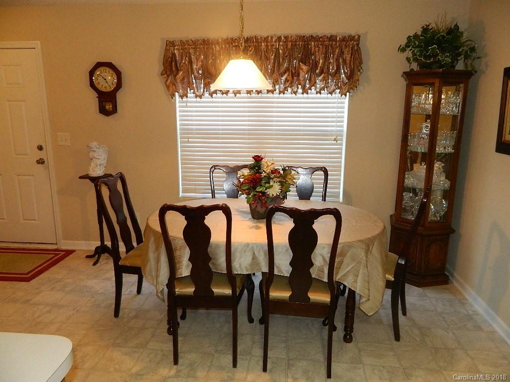 3240 Barons Court Road, Unit 10 Charlotte, NC 28213 - Photo 4 of 22 Gallery Image 4