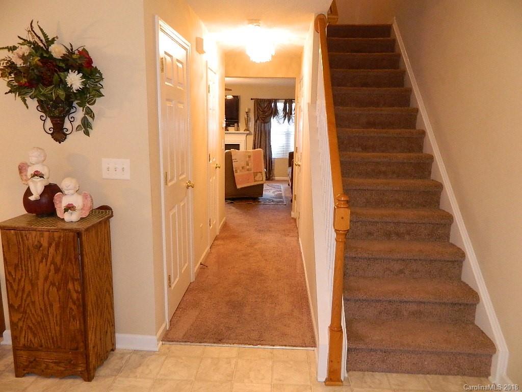 3240 Barons Court Road, Unit 10 Charlotte, NC 28213 - Photo 8 of 22 Gallery Image 8